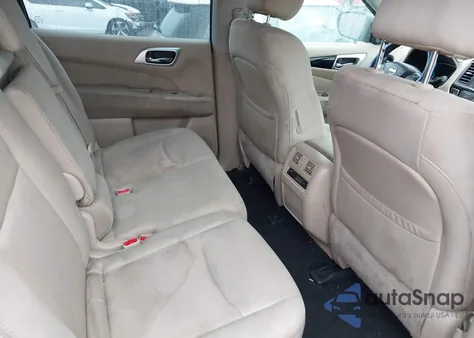 2017 Nissan Pathfinder S z USA, uszkodzony, nr VIN 5N1DR2MM6HC692125